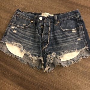 Abercrombie high rise festival short size 2